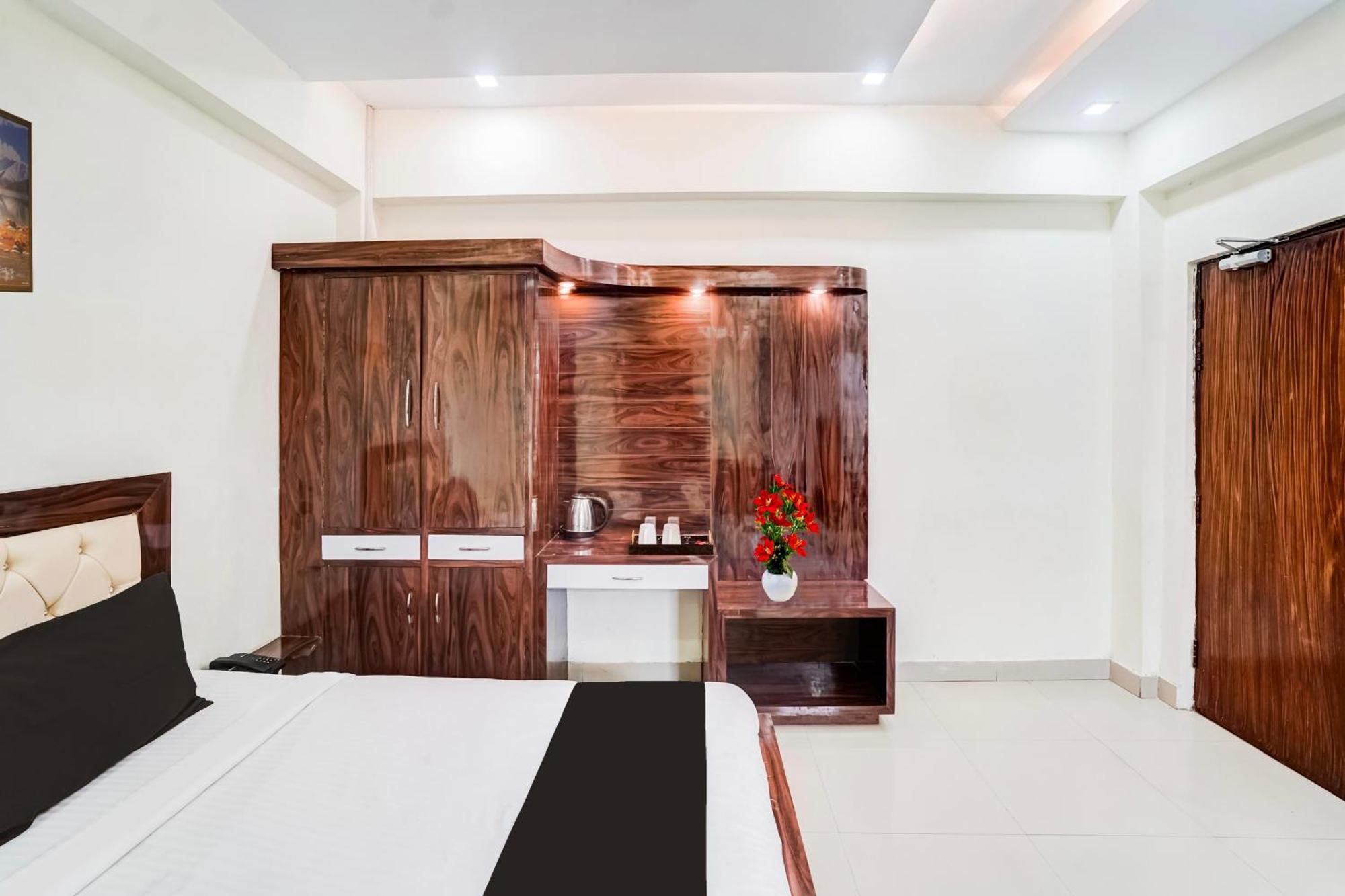 Super Hotel O Sgpgi Bijnaur Экстерьер фото